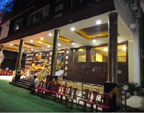 City Surya Hotel Gaya Eksteriør billede